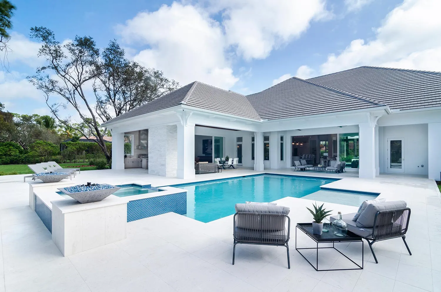 Pine Ridge Estates Residence IV: pool