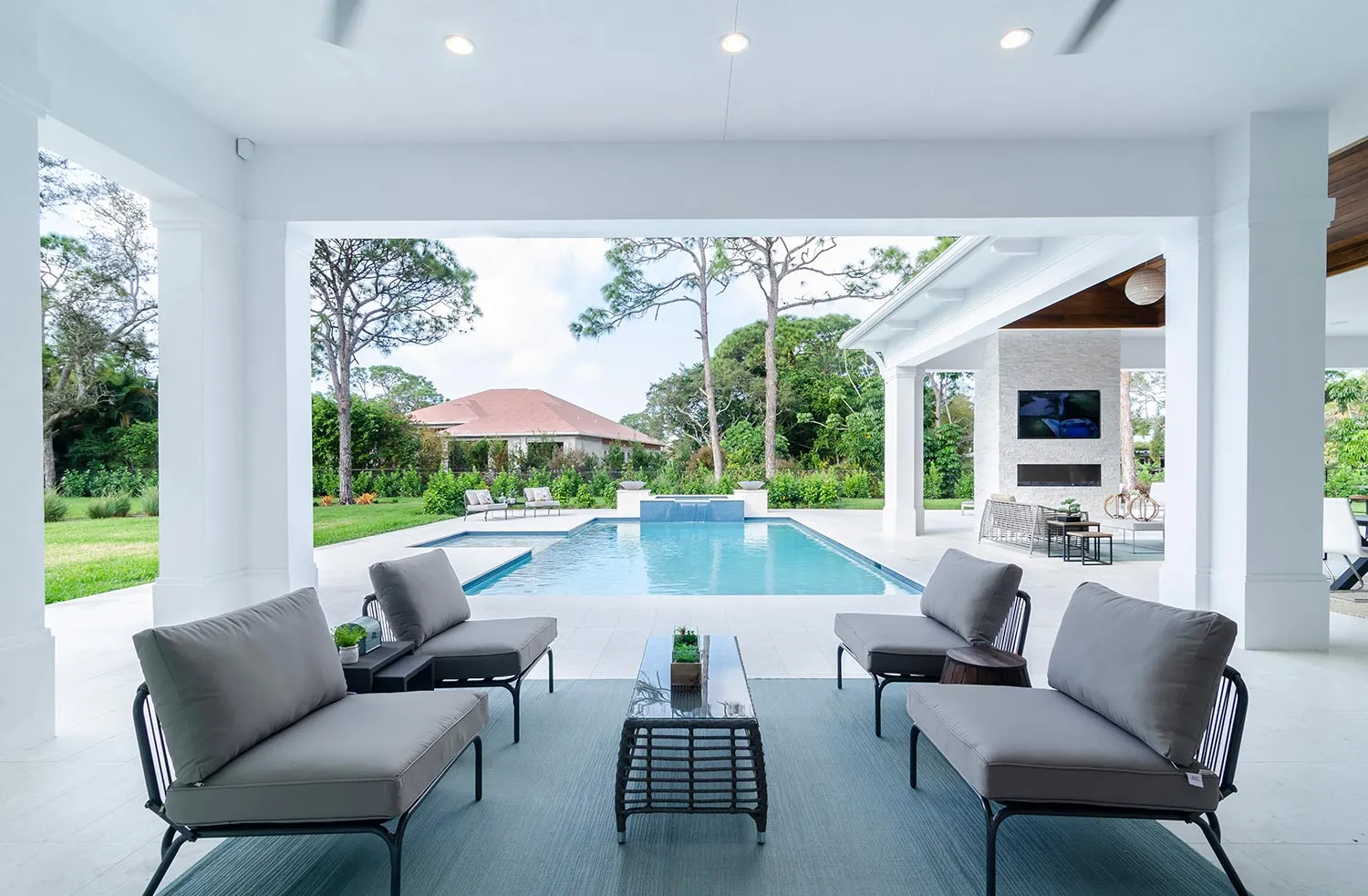 Pine Ridge Estates Residence IV: lanai