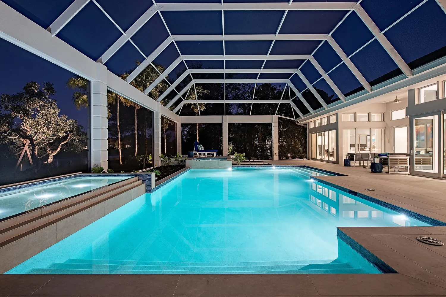 Grey Oaks Residence I: pool dusk