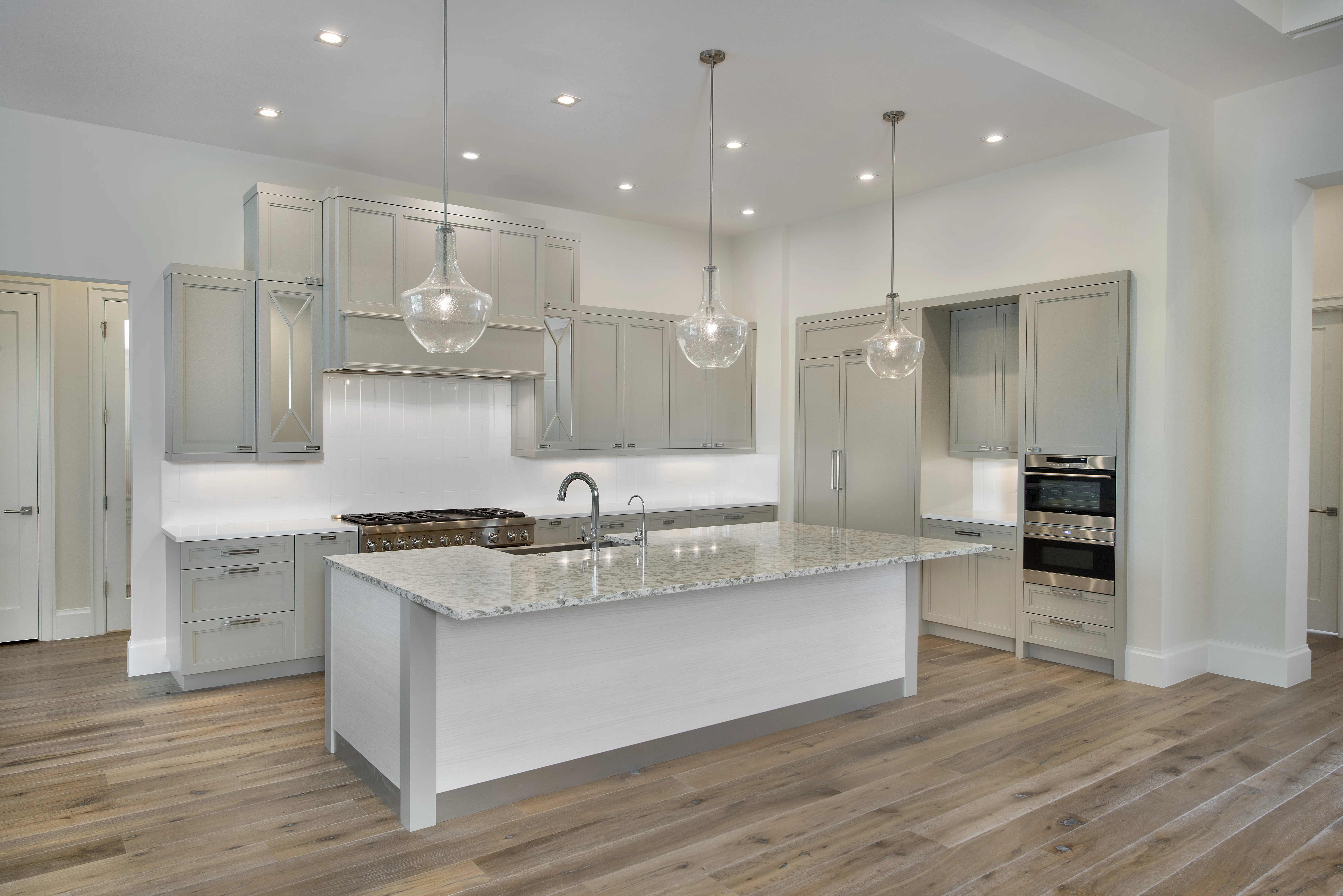 Park Shore Residence II: kitchen