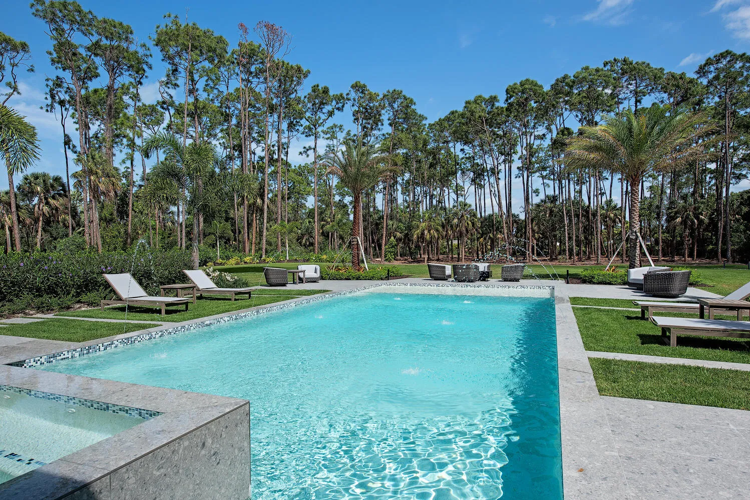 Coach House Lane Residence III: pool fire pit