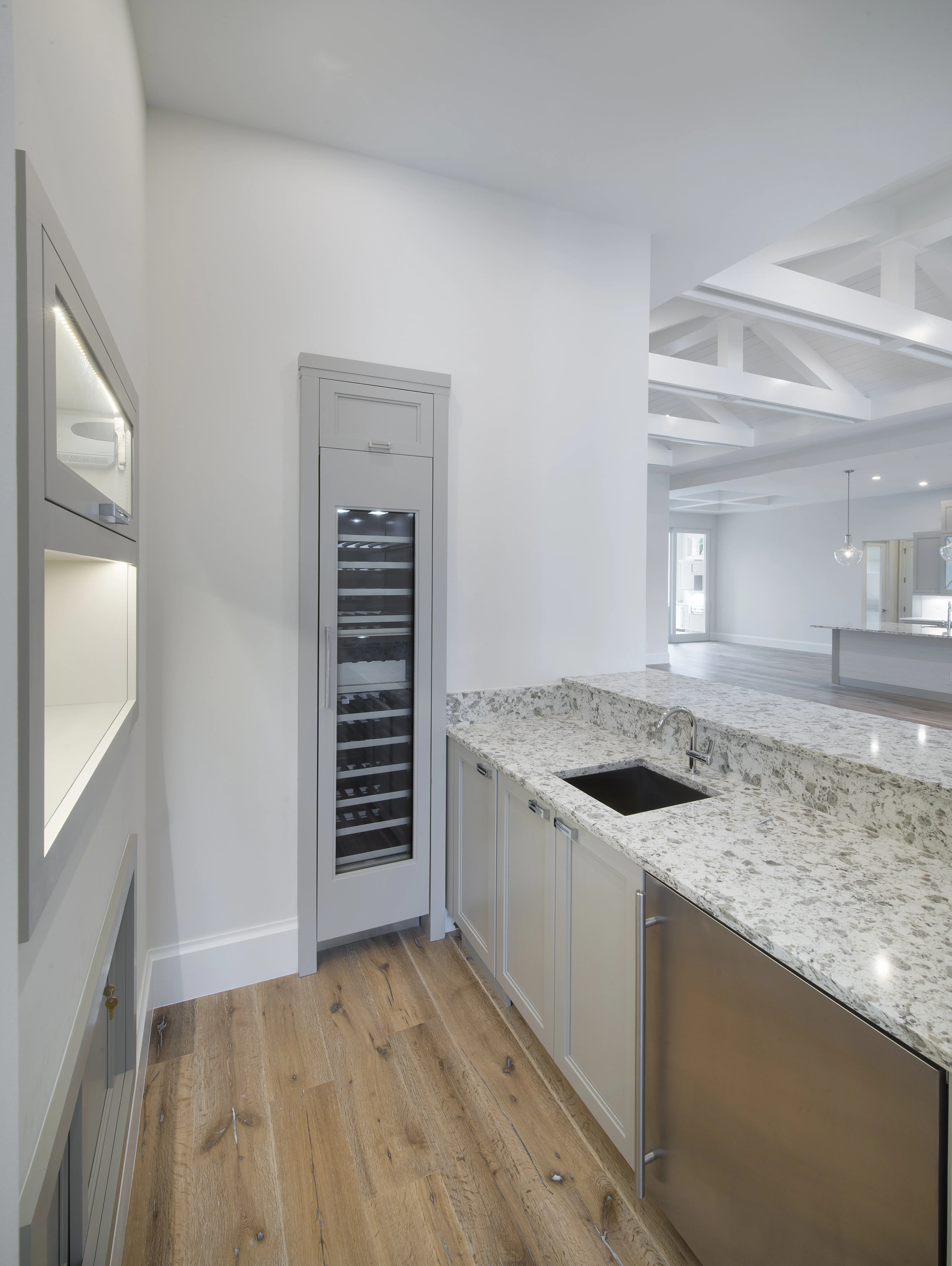 Park Shore Residence II: bar