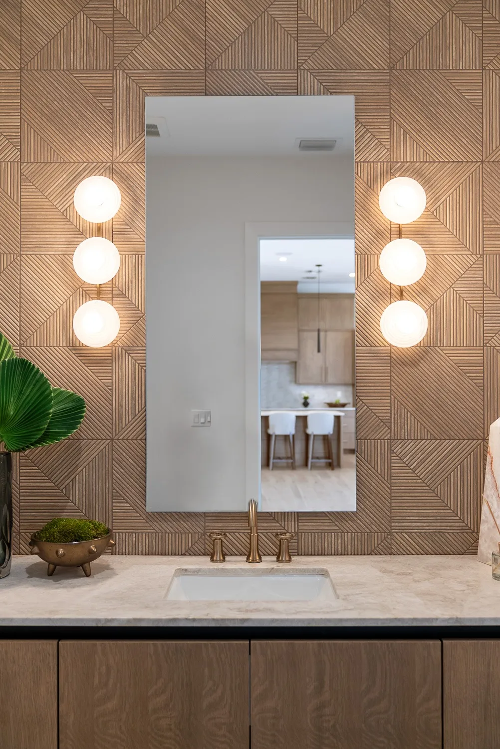Bonita Beach Residence: powder bath