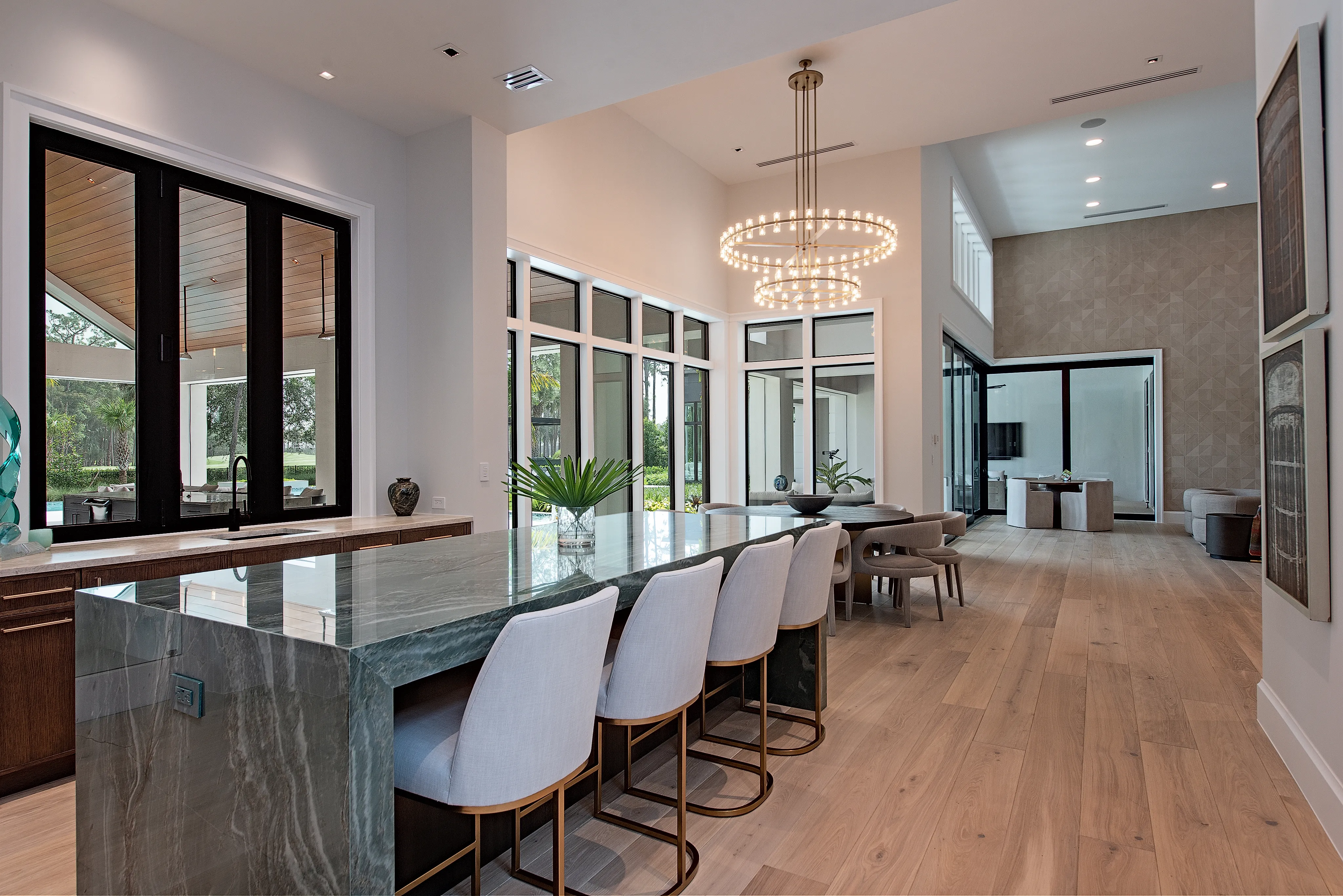 Grey Oaks Residence II: bar
