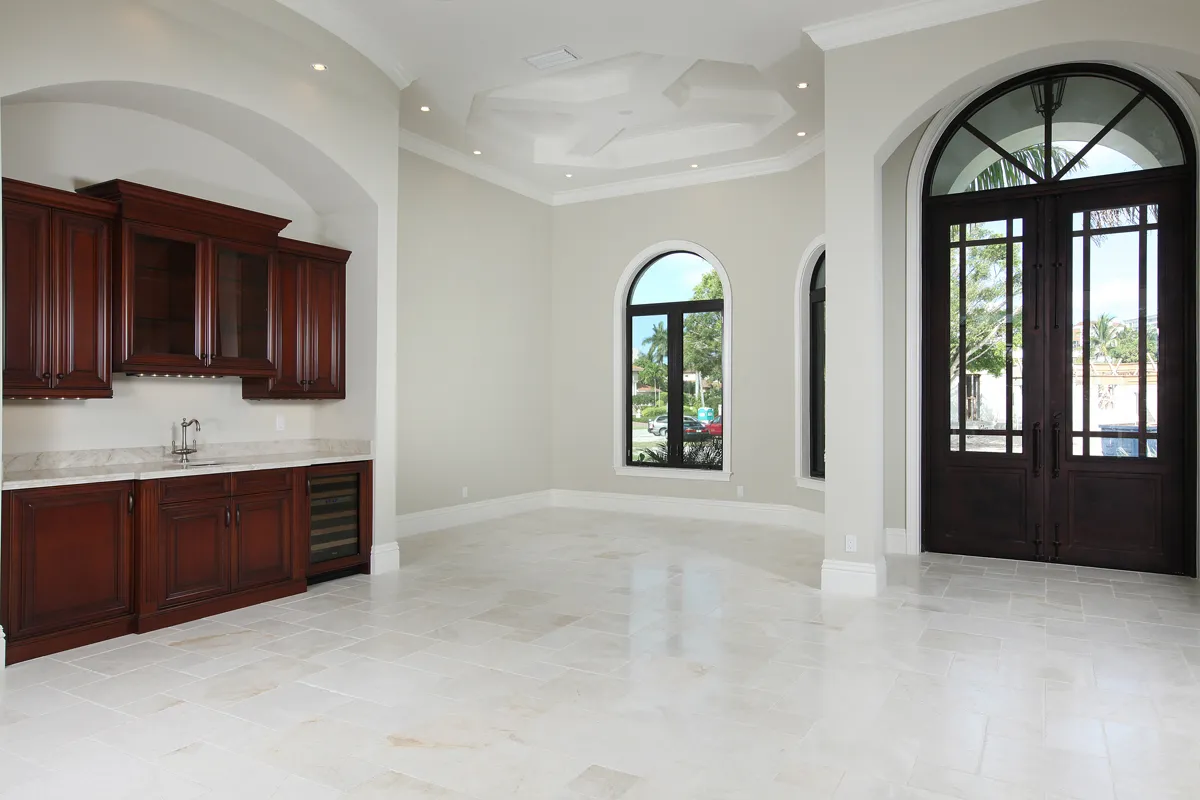 Park Shore Residence III: dining room