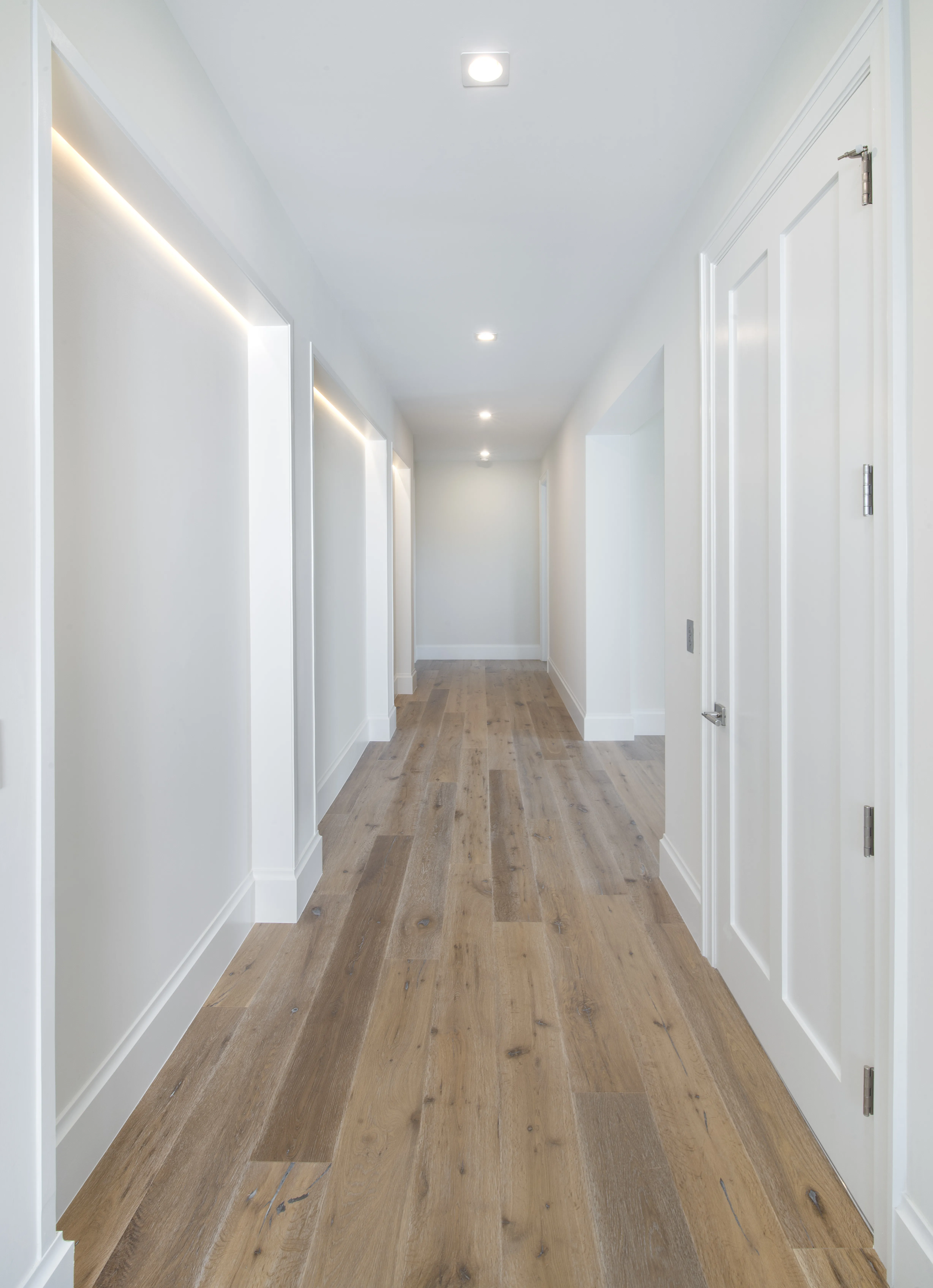 Park Shore Residence II: hallway