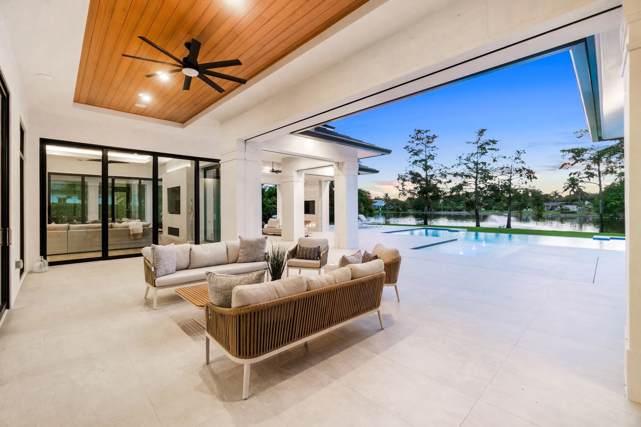 Pine Ridge Estates Residence III: lanai lounge sunset
