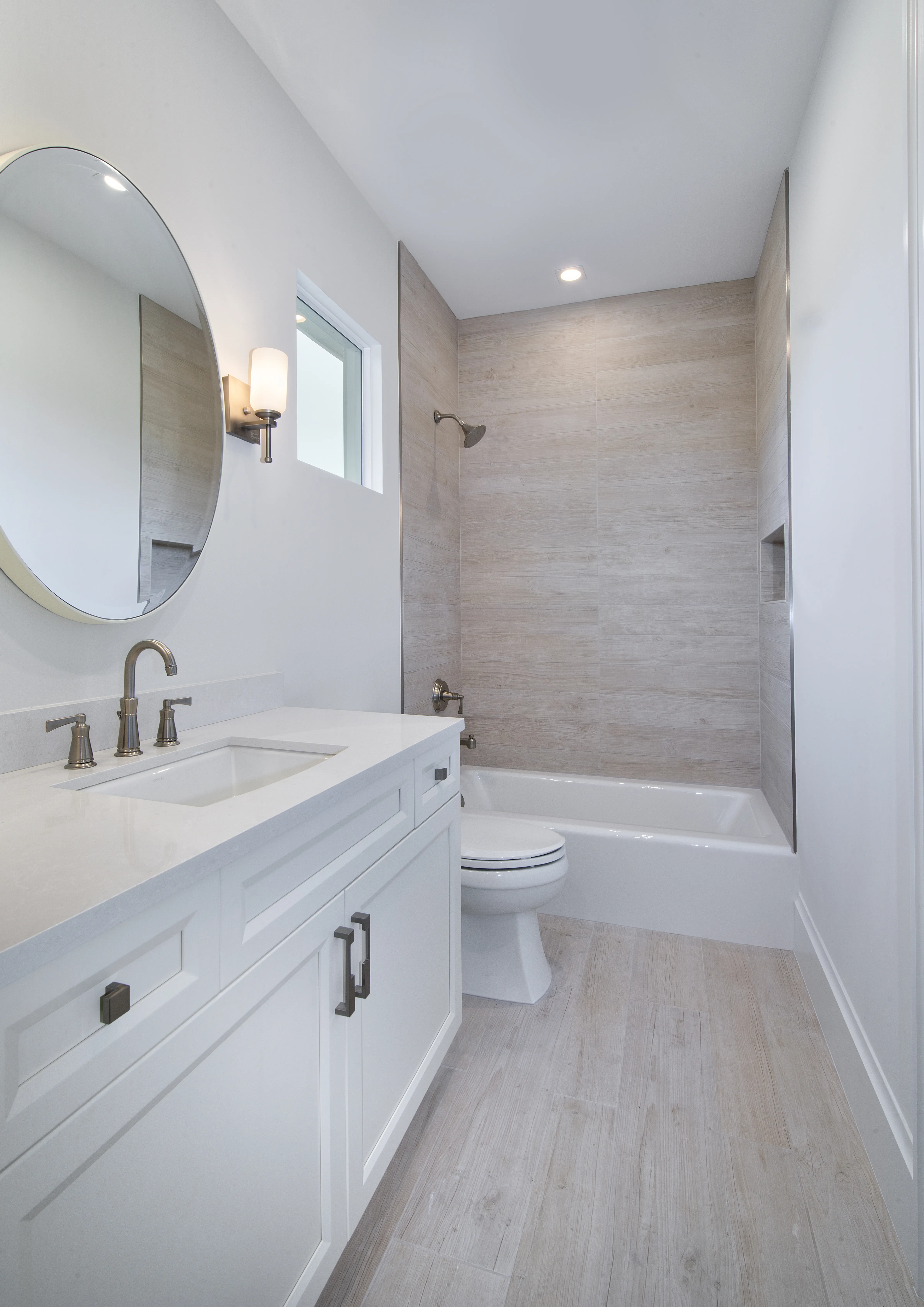 Park Shore Residence II: guest bath