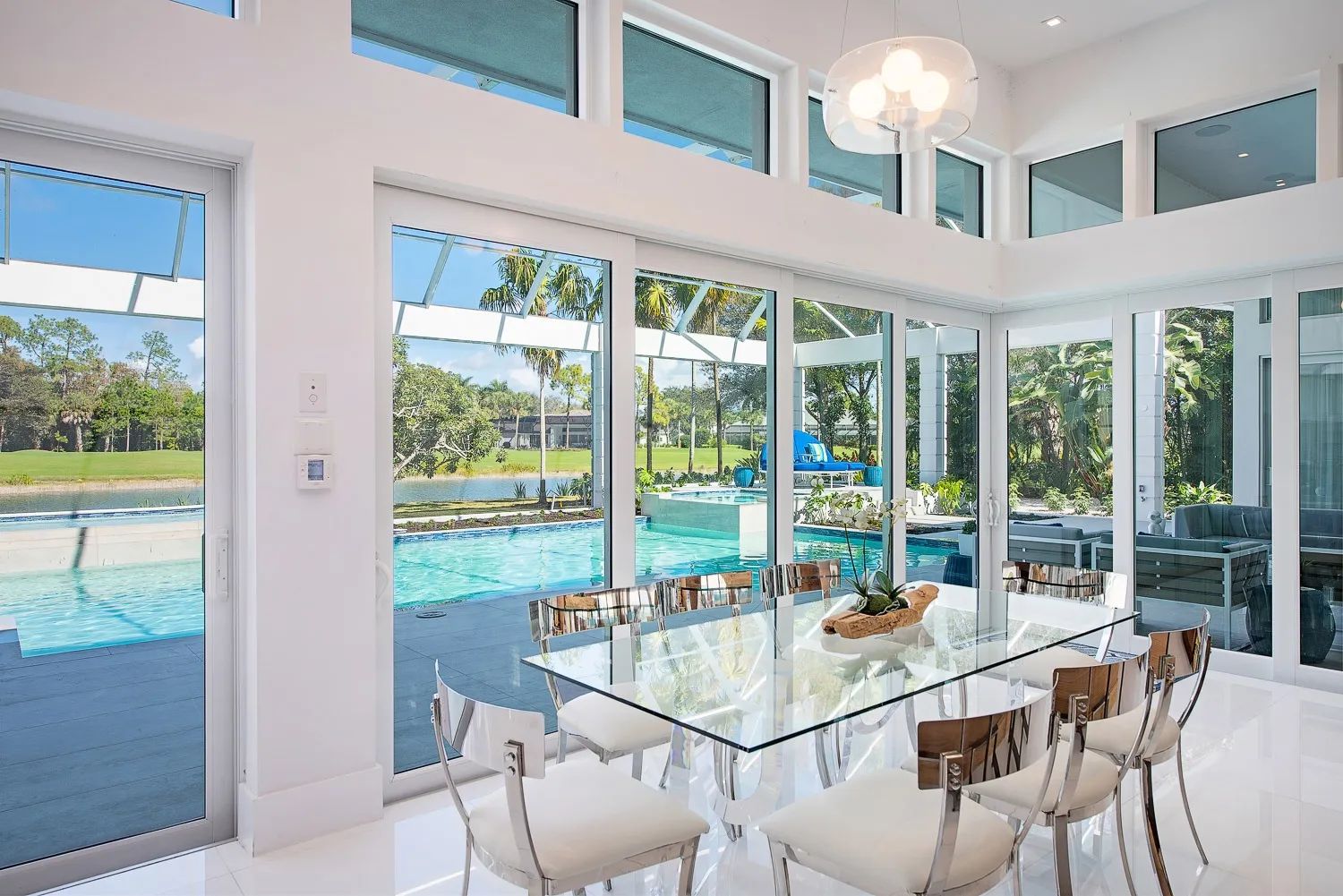 Grey Oaks Residence I: breakfast golf view