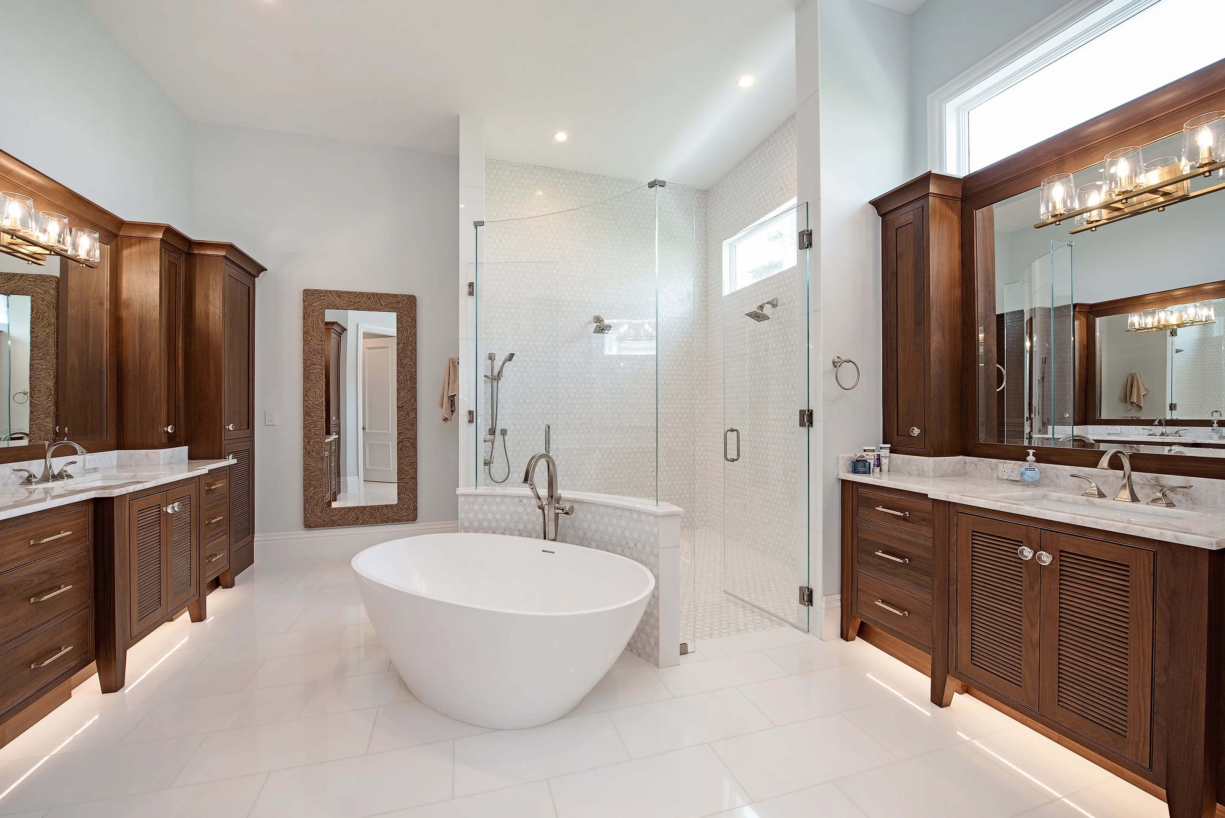 Port Royal Residence II: primary bath