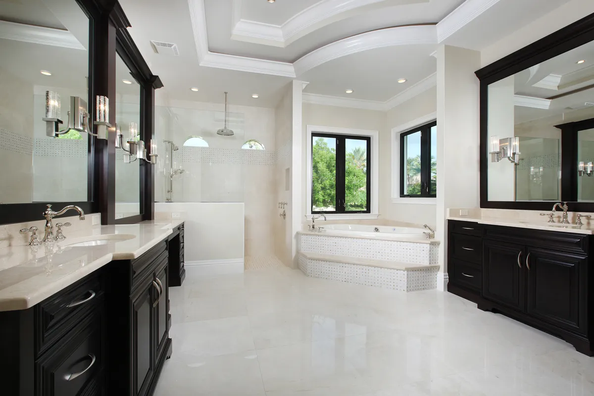 Park Shore Residence III: primary bath