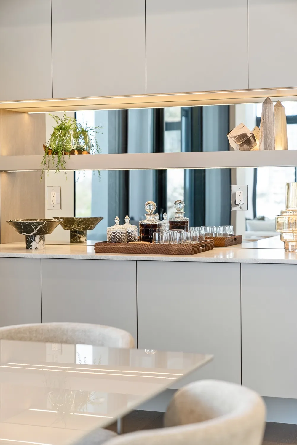 Bonita Beach Residence: butlers pantry