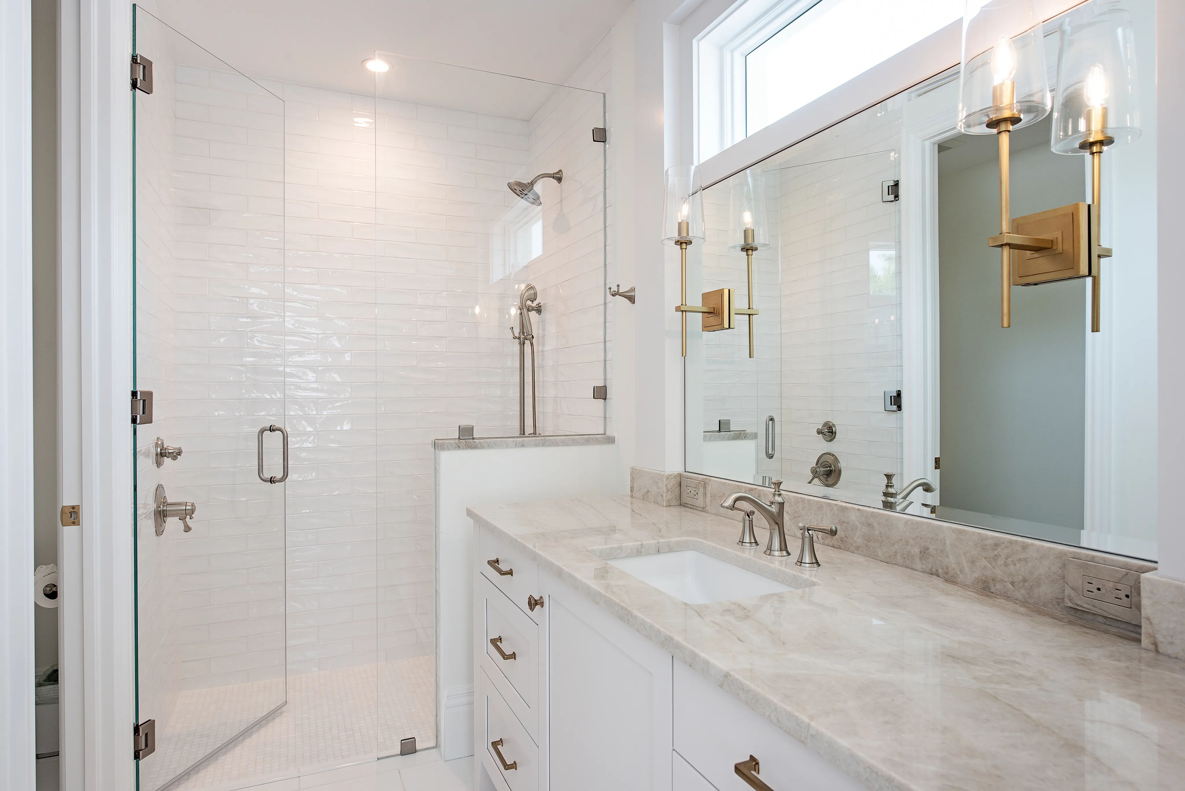 Port Royal Residence II: guest bath two