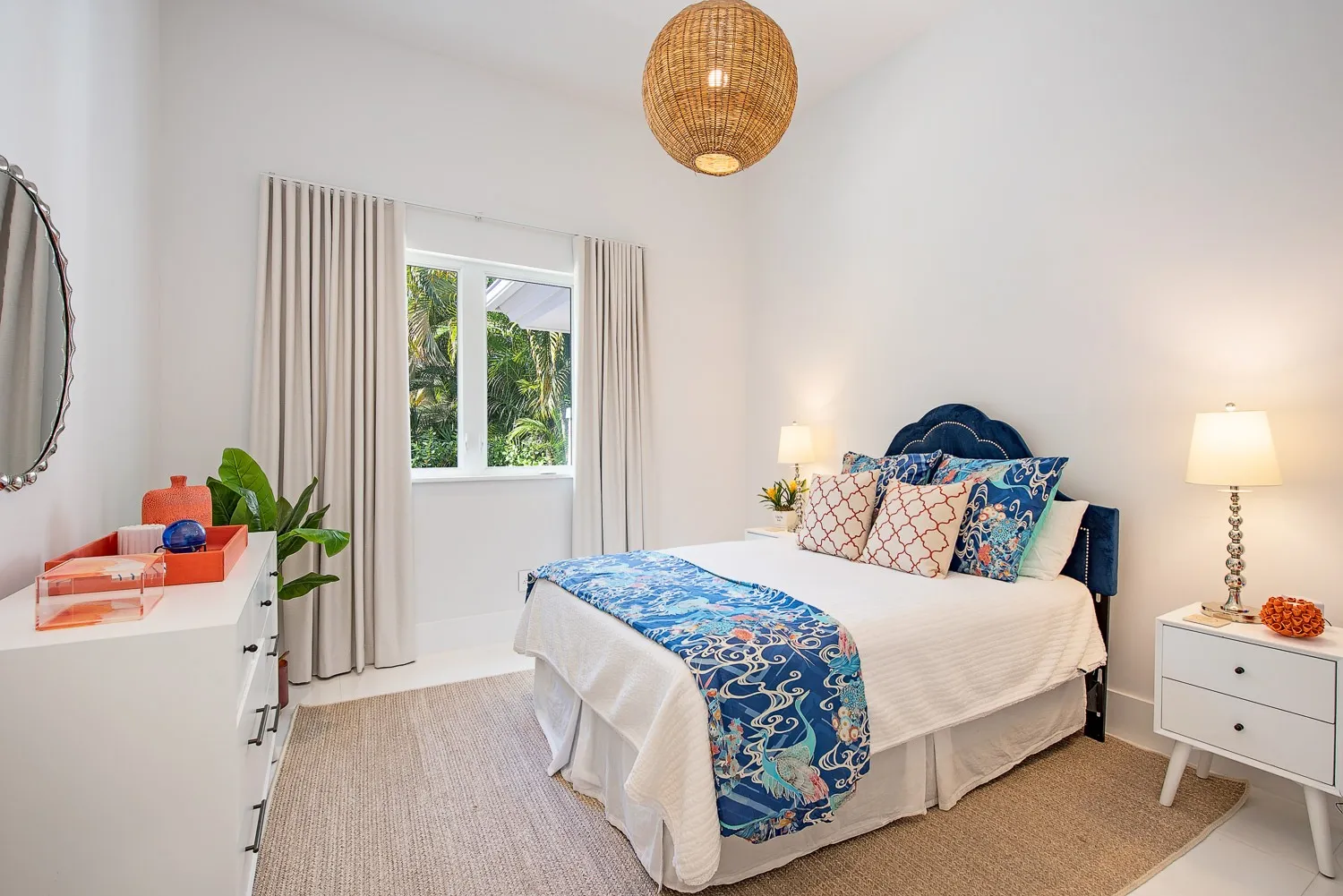 Grey Oaks Residence I: guest bedroom three