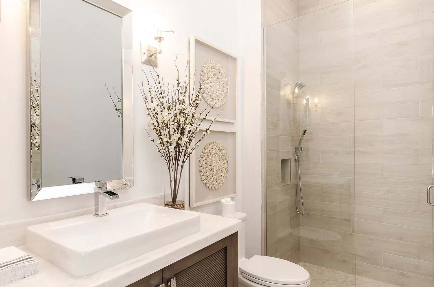 Pine Ridge Estates Residence IV: guest bath four