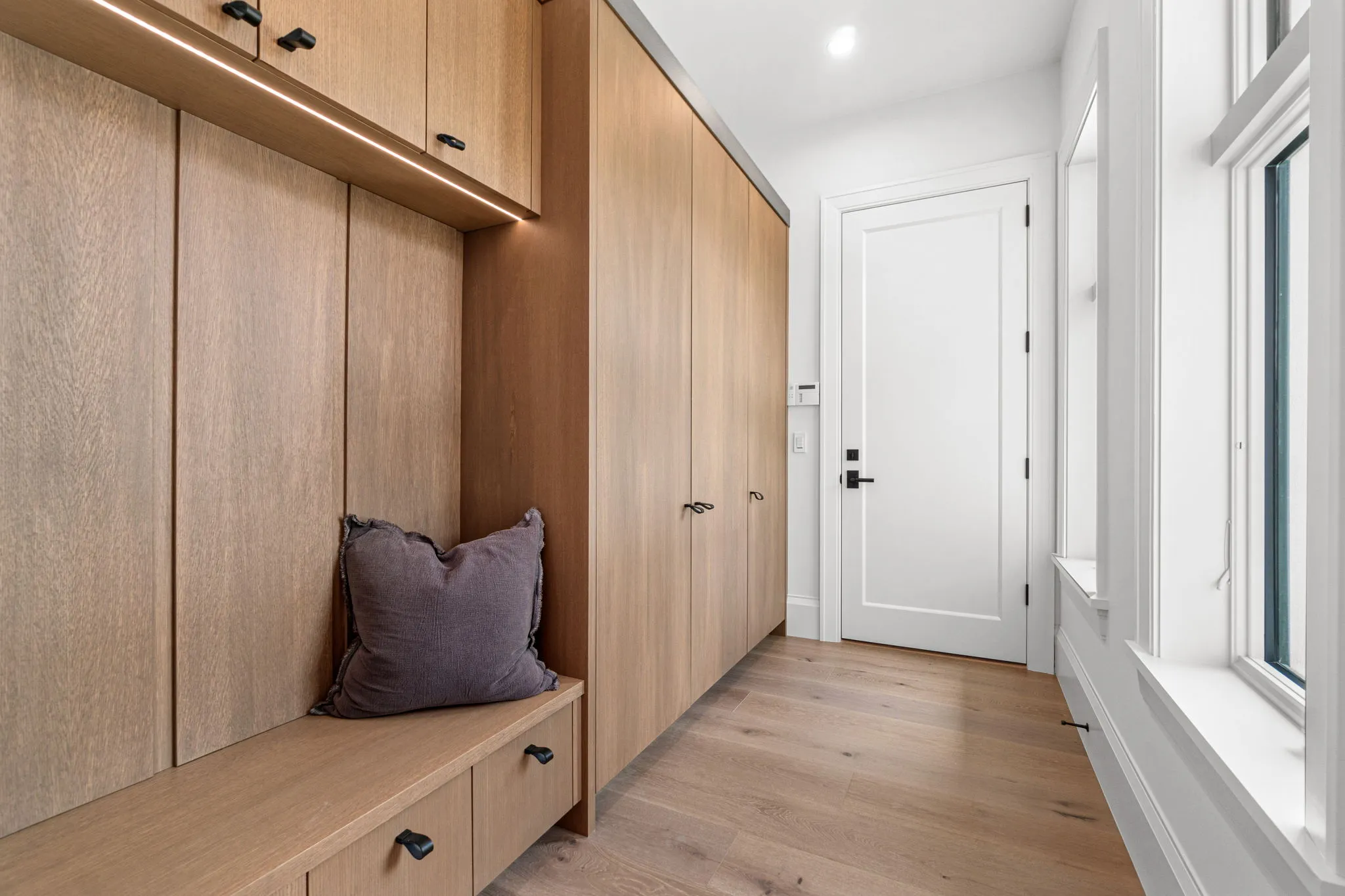 Pine Ridge Estates Residence III: mudroom