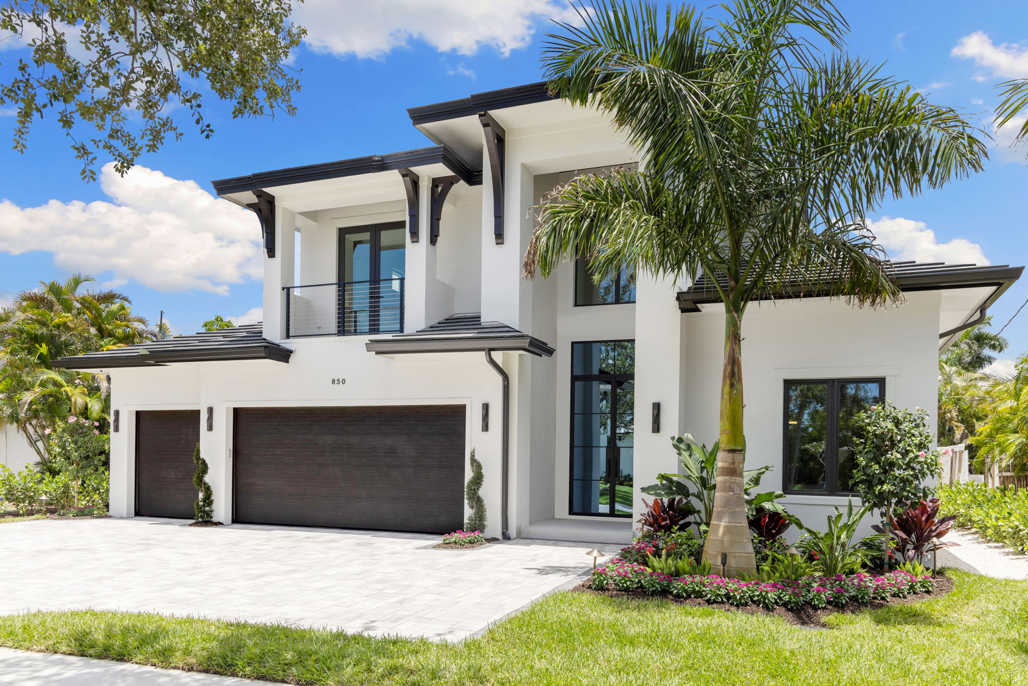 100 web or mls 079A9122 850 10th Street N.