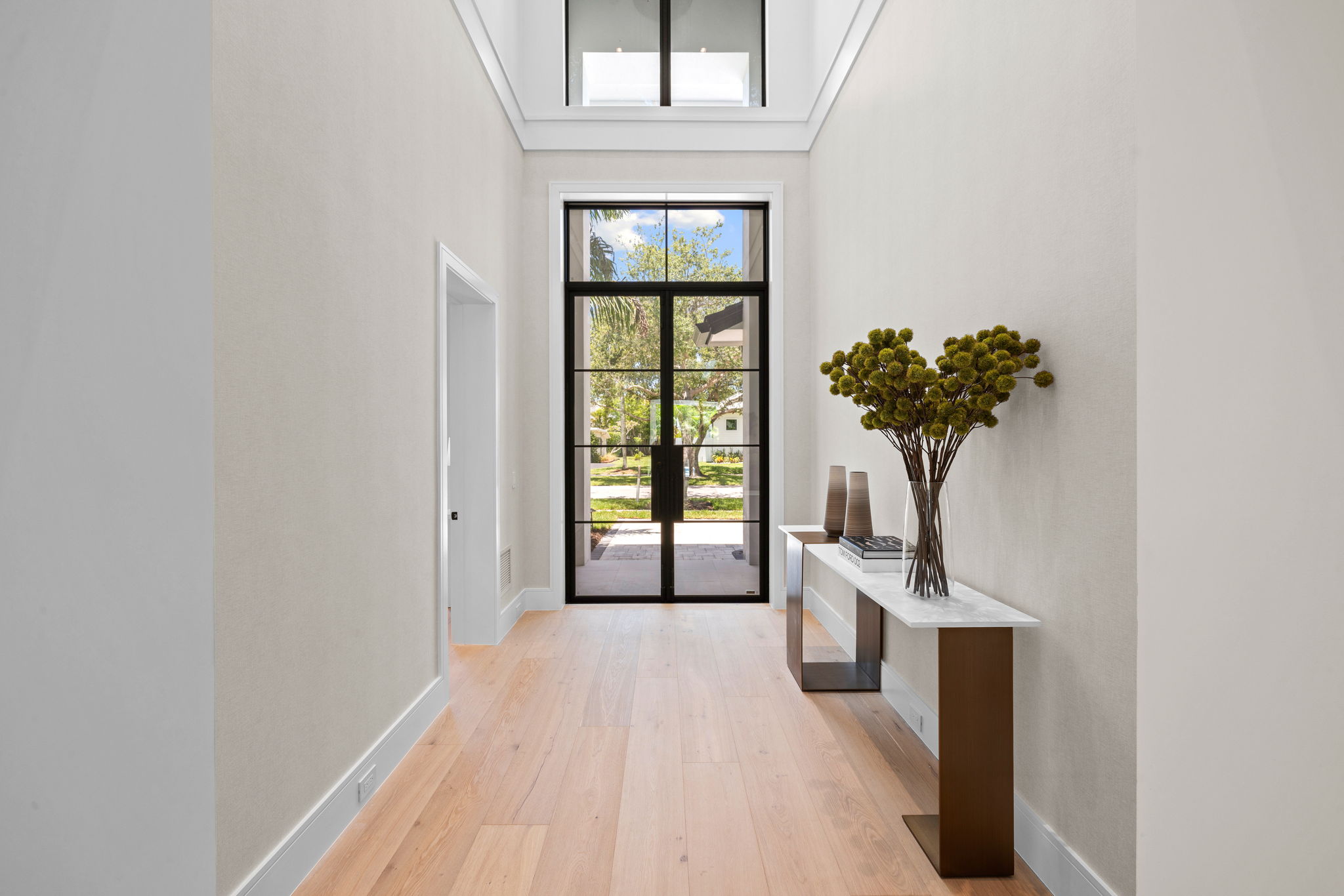 101 web or mls 079A8798 850 10th Street N.