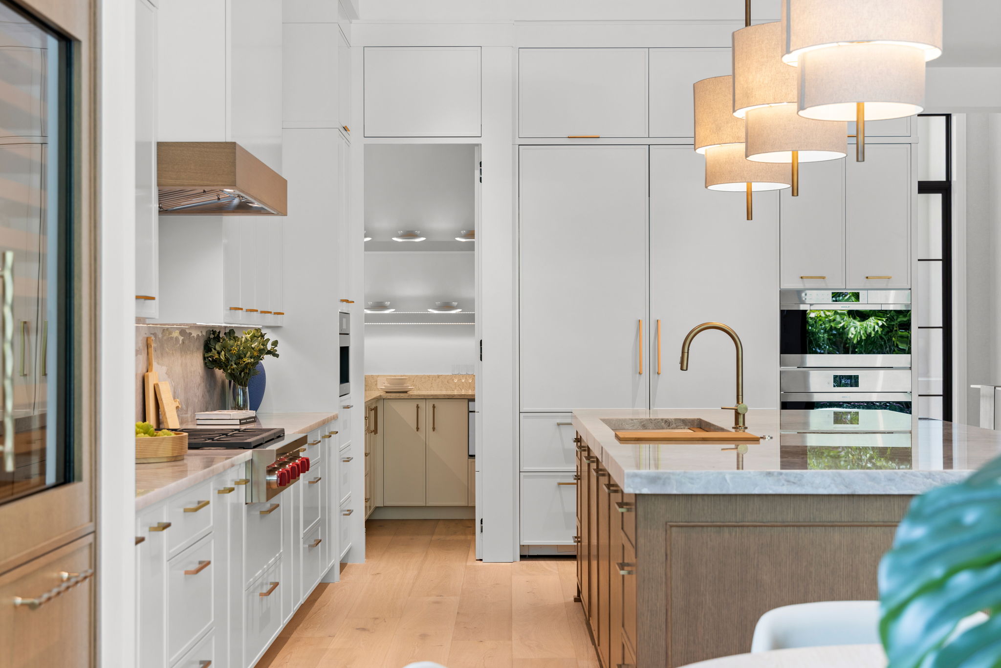 107 web or mls 079A8993 850 10th Street N.