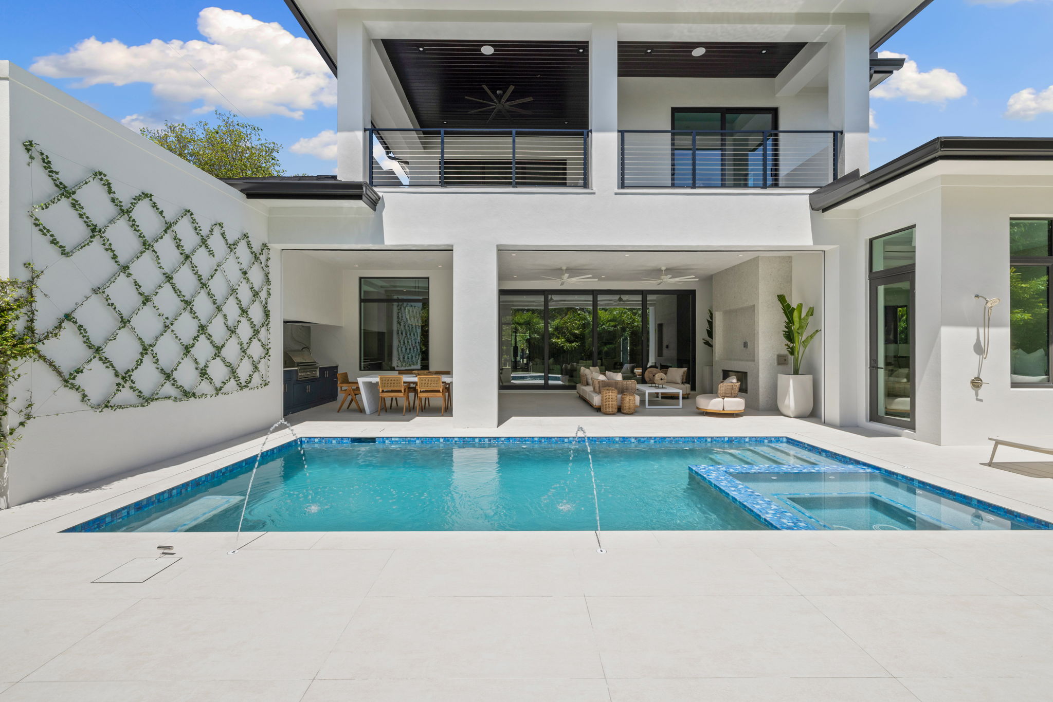 126 web or mls 079A8512 850 10th Street N.