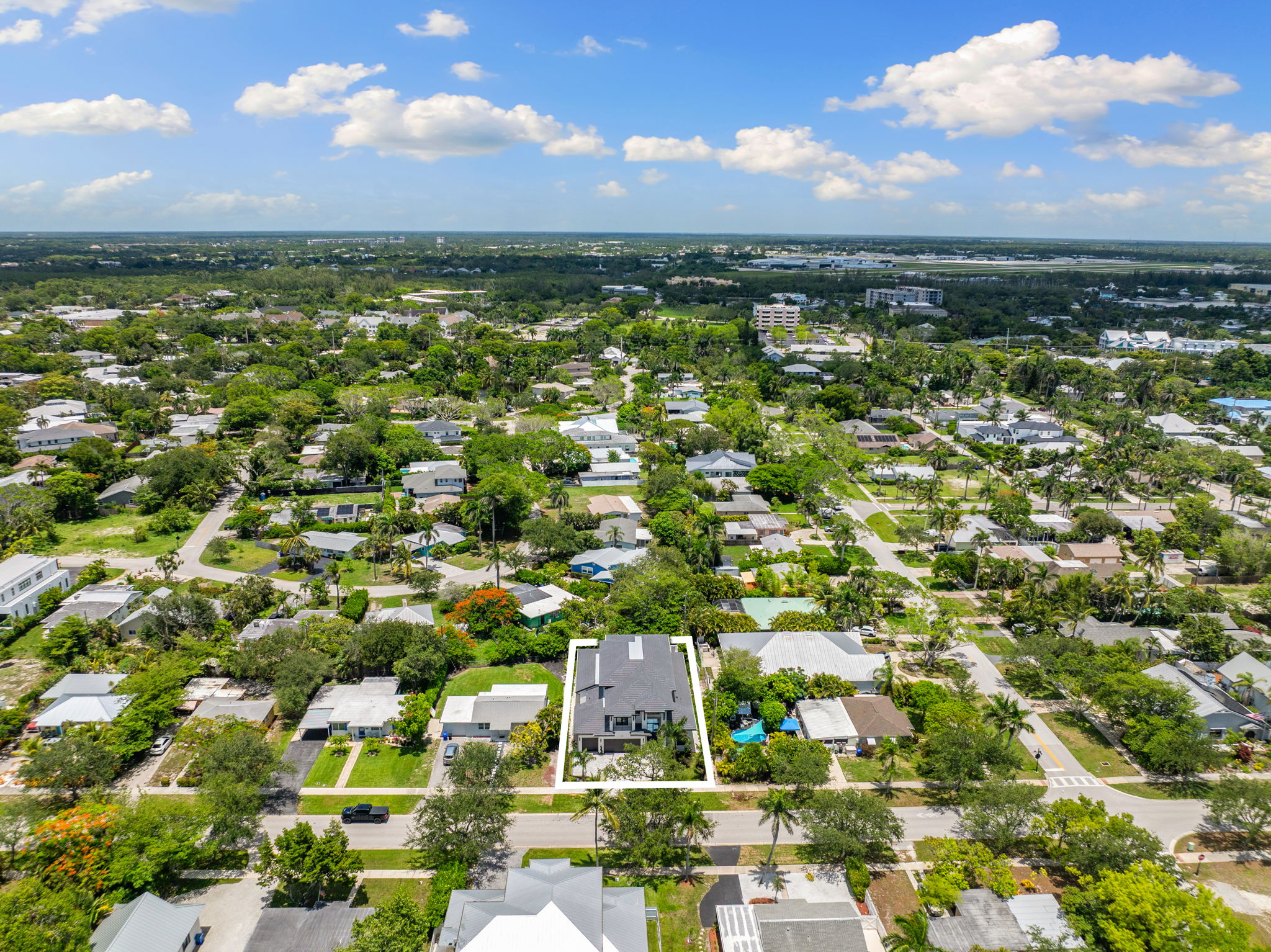 134 web or mls DJI 0414 850 10th Street N.