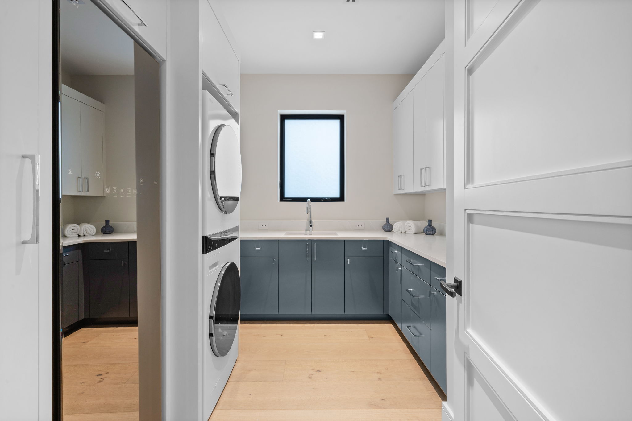 45 web or mls 079A9169 850 10th Street N.