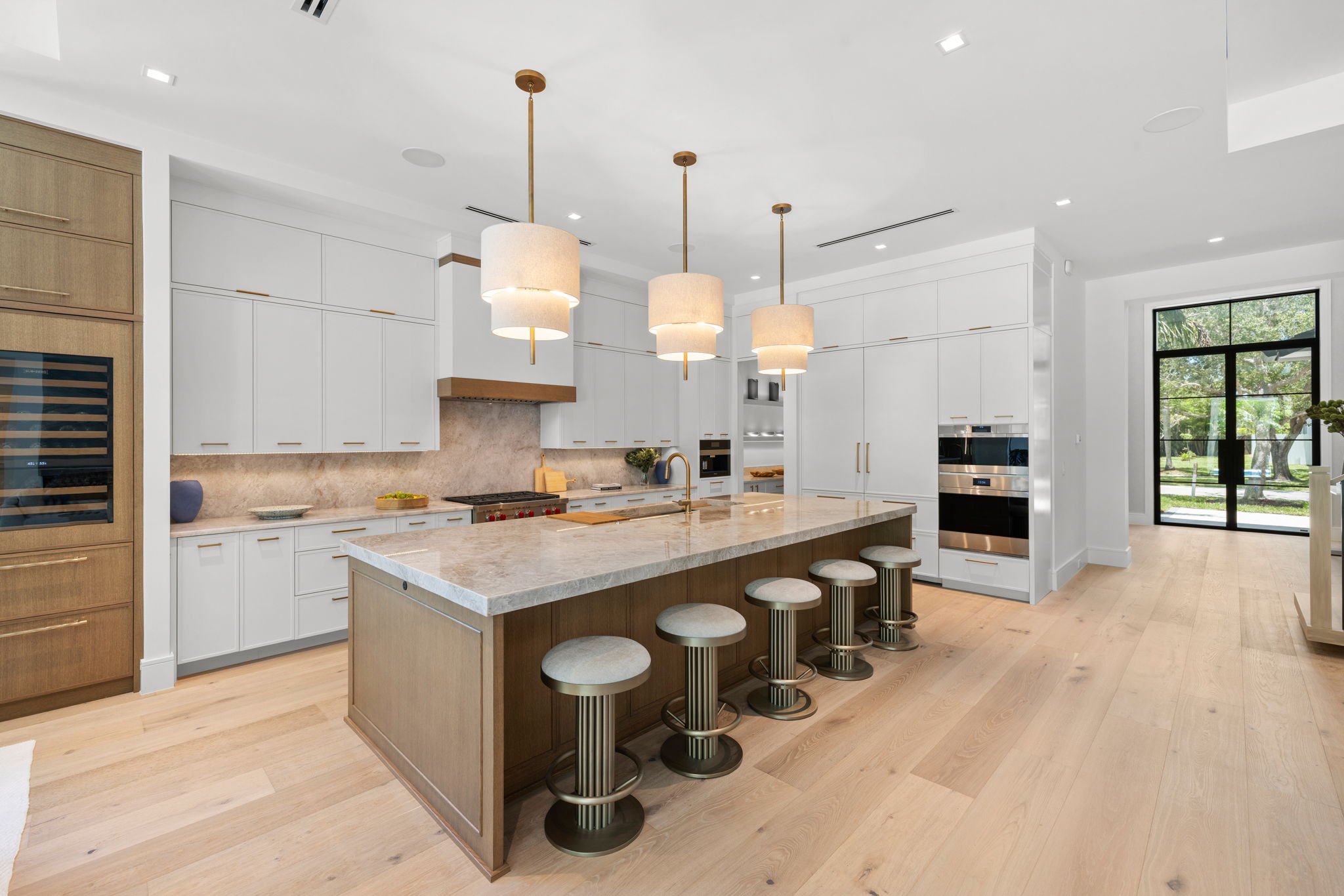 56 web or mls 079A8867 850 10th Street N.