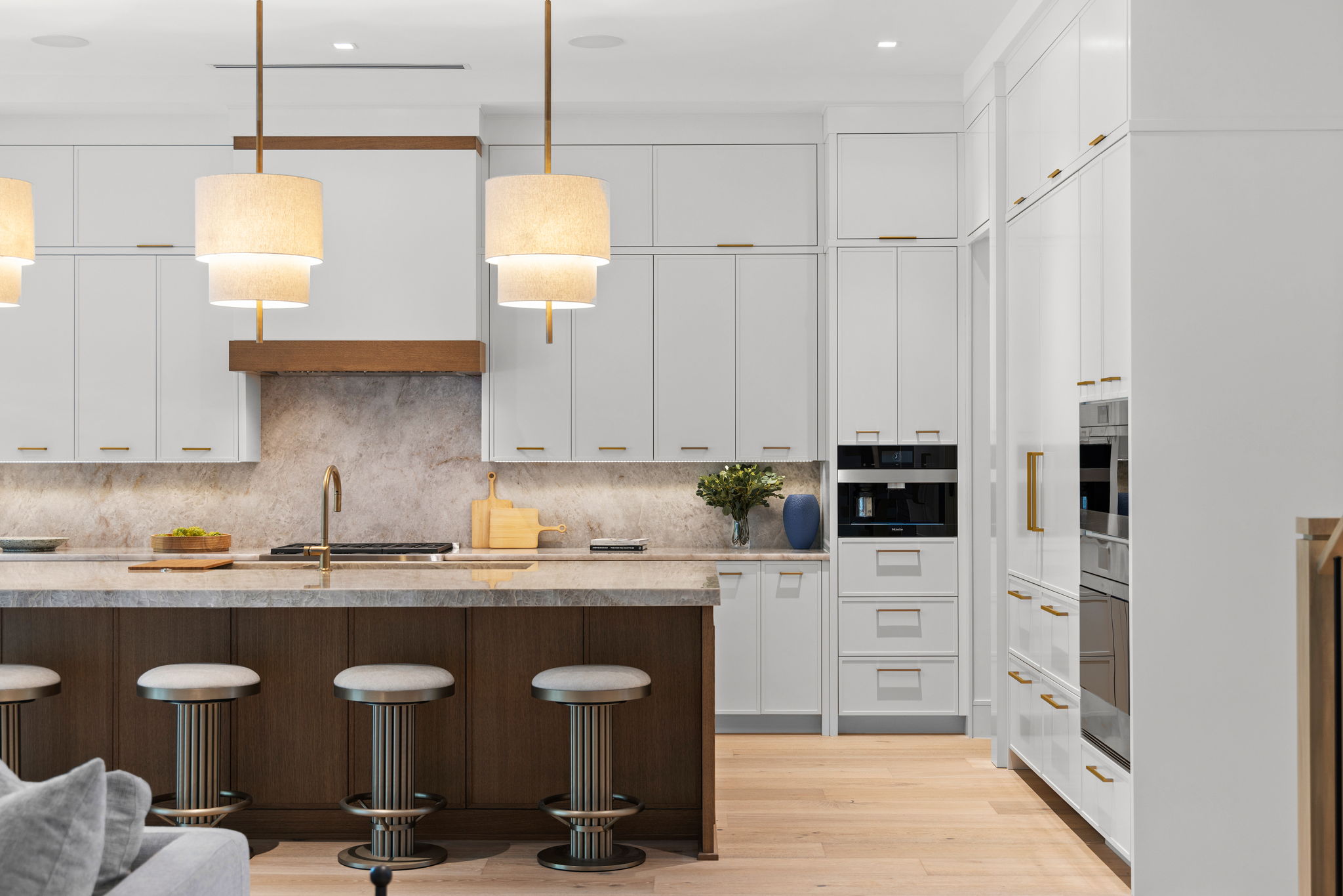 59 web or mls 079A8972 850 10th Street N.