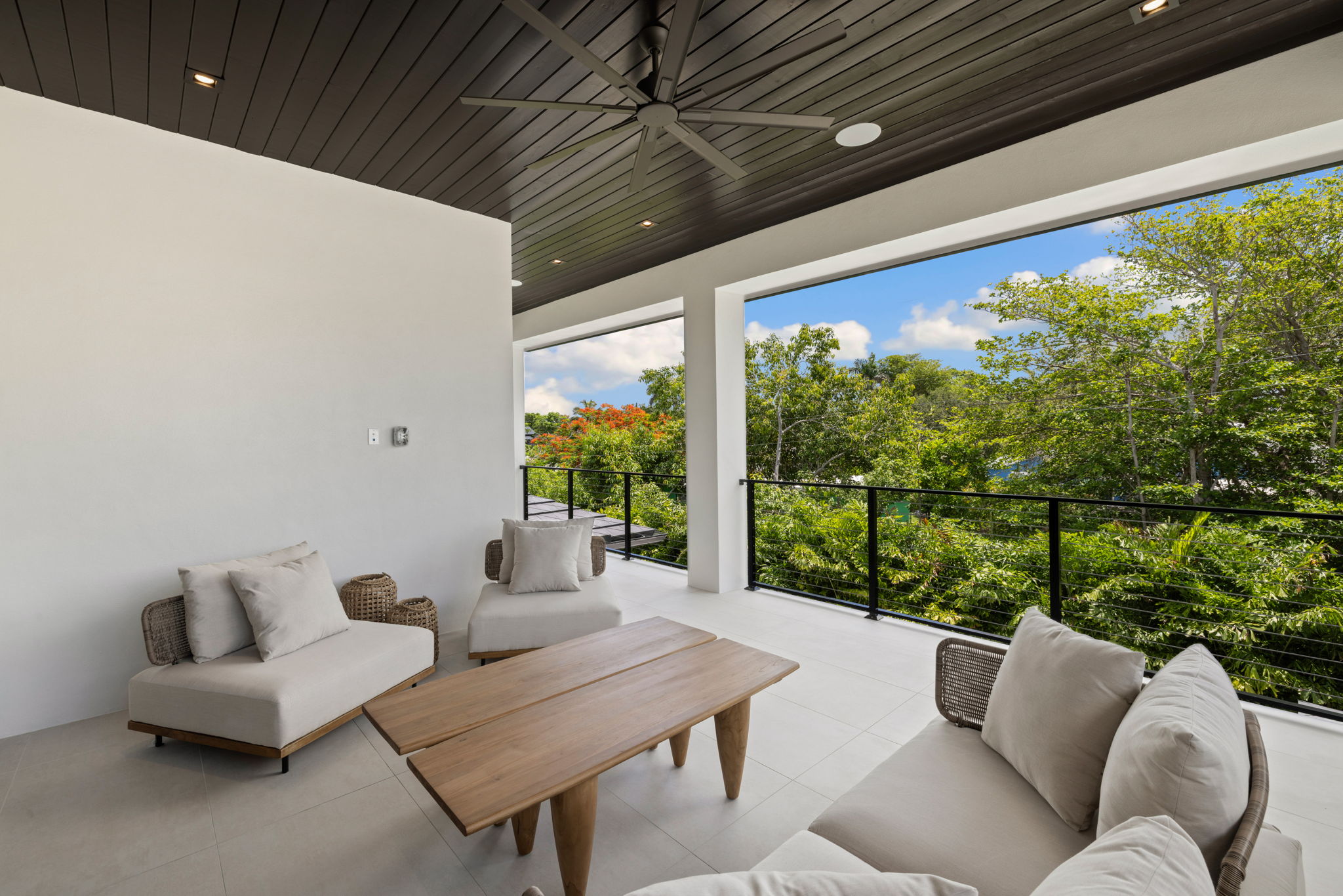 72 web or mls 079A8653 850 10th Street N.