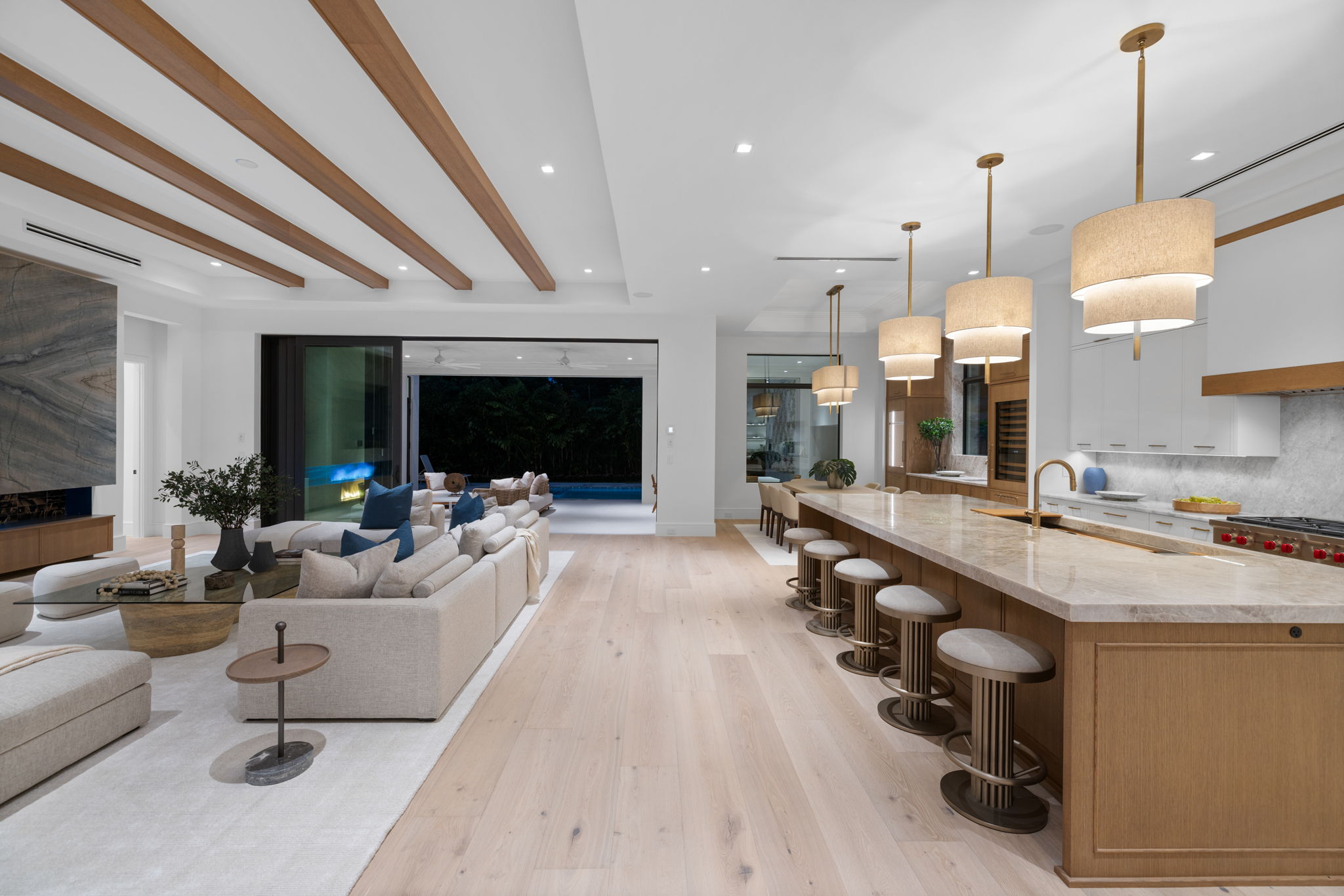 87 web or mls 079A9173 850 10th Street N.