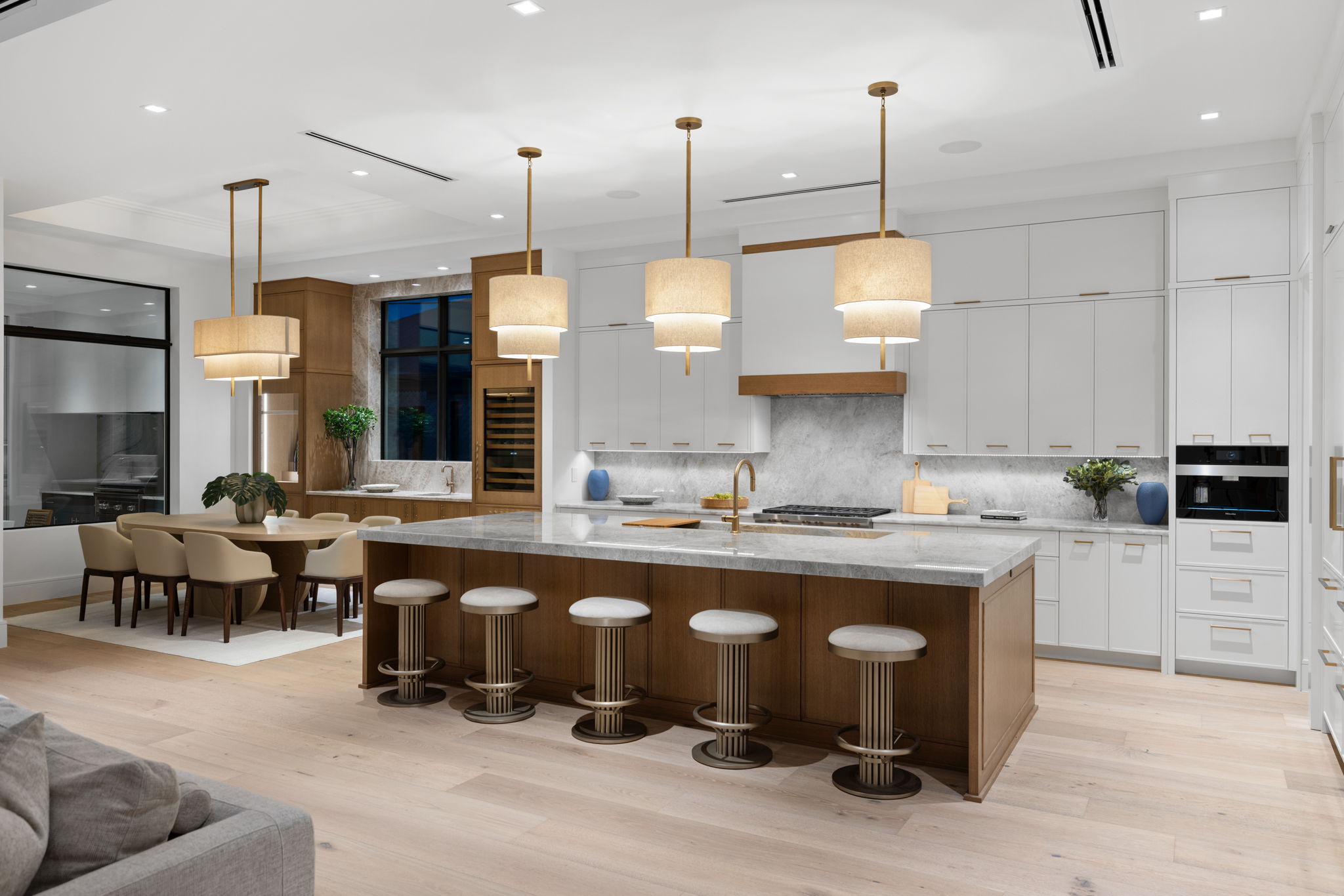 90 web or mls 079A9189 850 10th Street N.